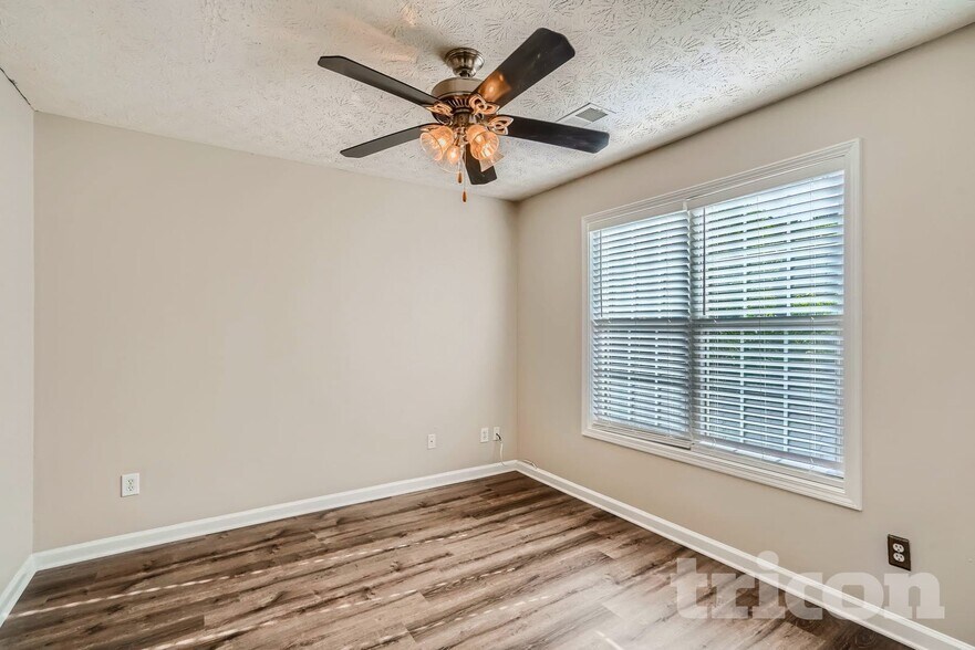 Building Photo - 1534 Hayden Mill Way