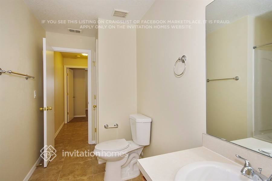 Building Photo - 16951 Sunrise Vista Dr