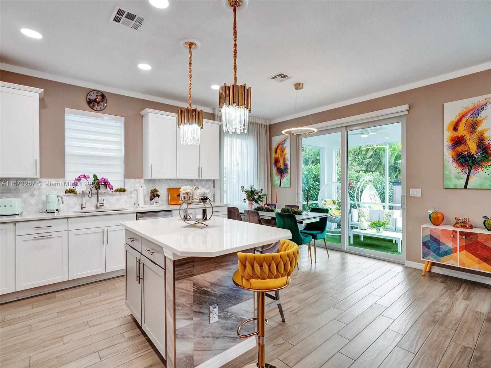 Building Photo - 4414 Ficus St