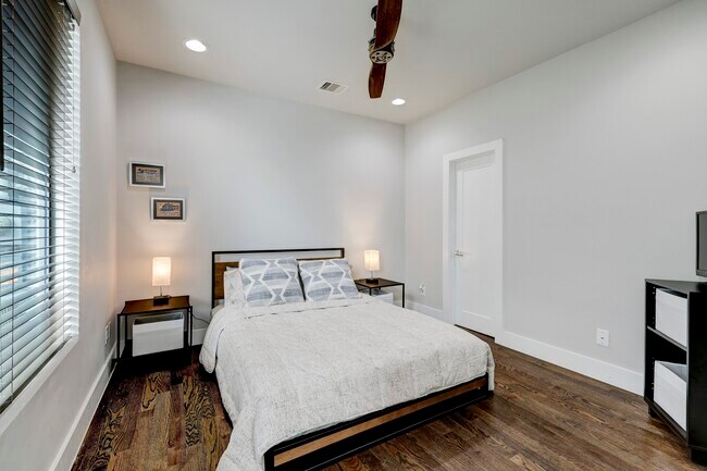 Building Photo - 5622 Kiam St