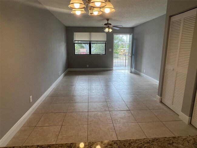 Building Photo - 179 SE 3rd St