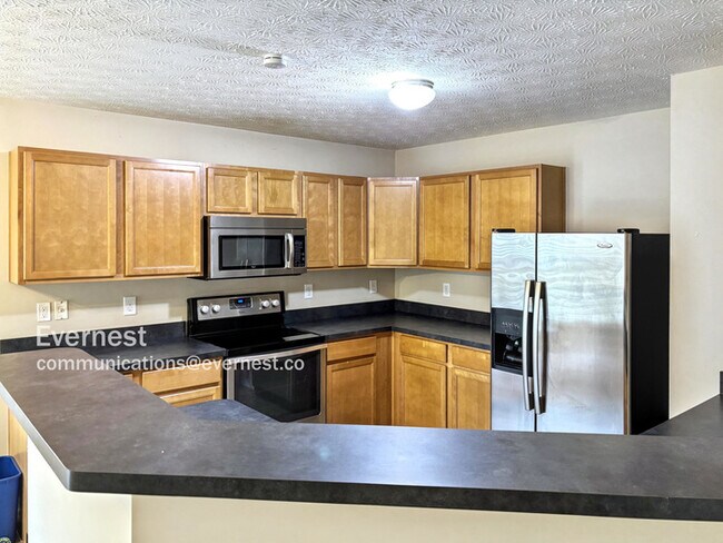 Building Photo - 5679 Marshfield Dr
