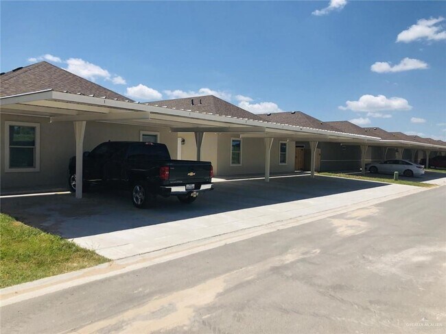 Building Photo - 10 Jackson St