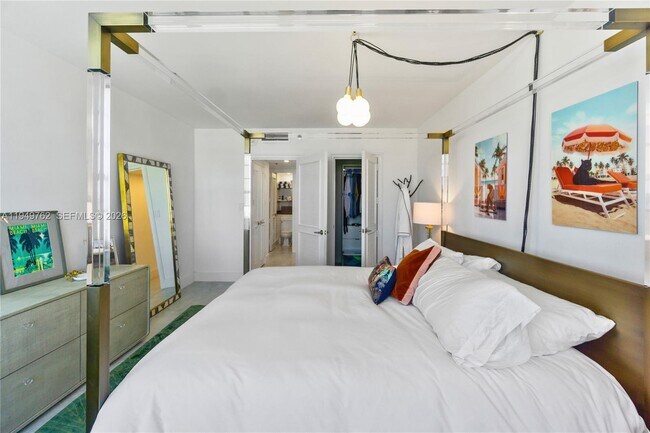 Building Photo - 100 Lincoln Rd