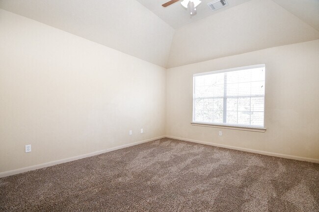 Building Photo - 5215 Brinkman Ct