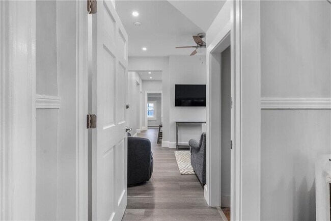 Building Photo - 10 Braman St