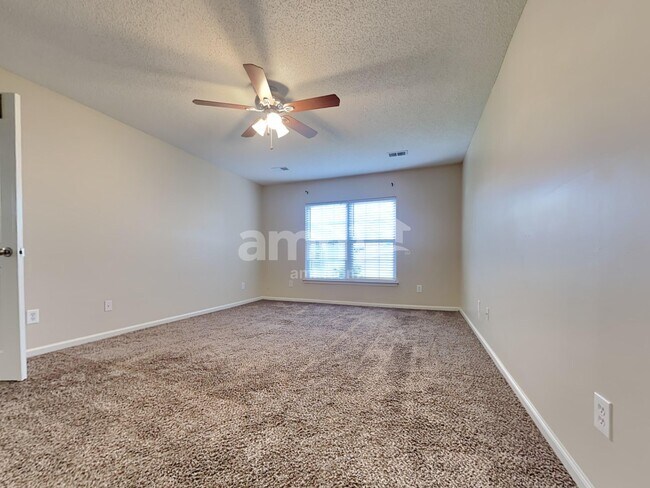 Building Photo - 1073 Briar Rose Ln