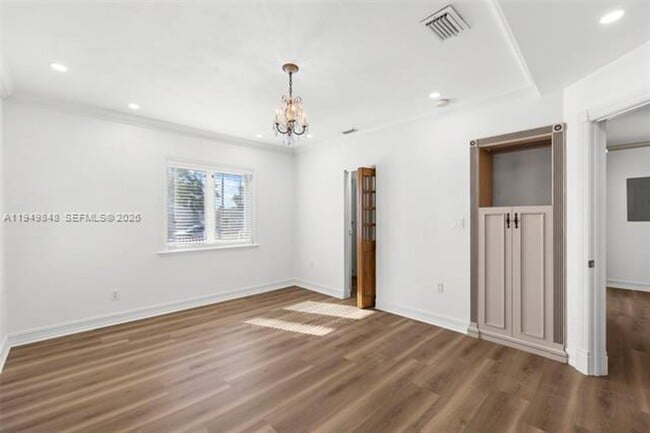 Building Photo - 3411 SW 27th St