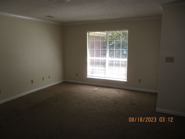 Building Photo - 3107 Fernridge Dr