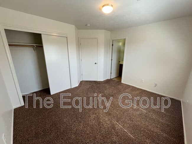 Building Photo - 482 W Morton Ave