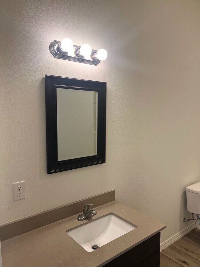 Building Photo - Evergreen Multiplex