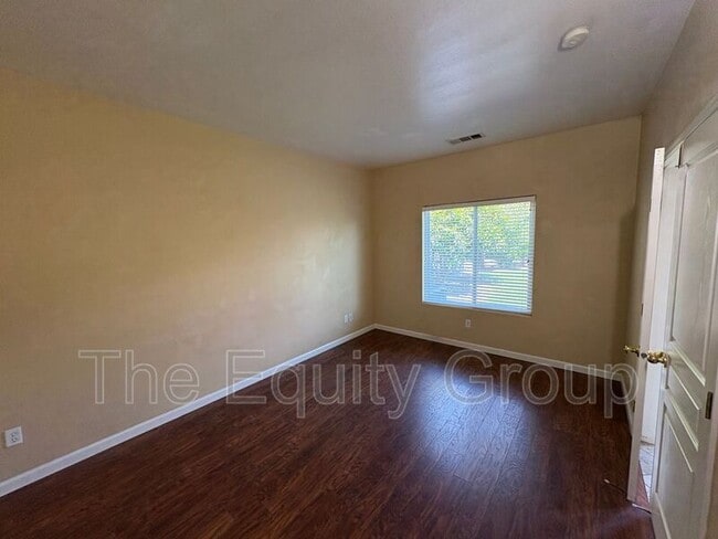 Building Photo - 312 W Reese Ave