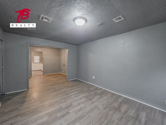 Building Photo - Charming 3 Bed home for lease!