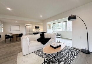 Building Photo - Lwinnie