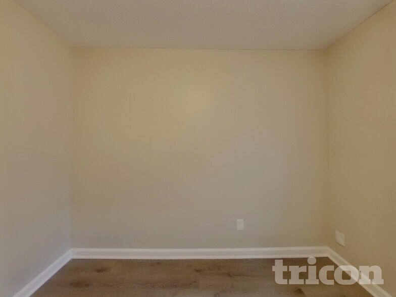 Building Photo - 500 Rockhaven Dr