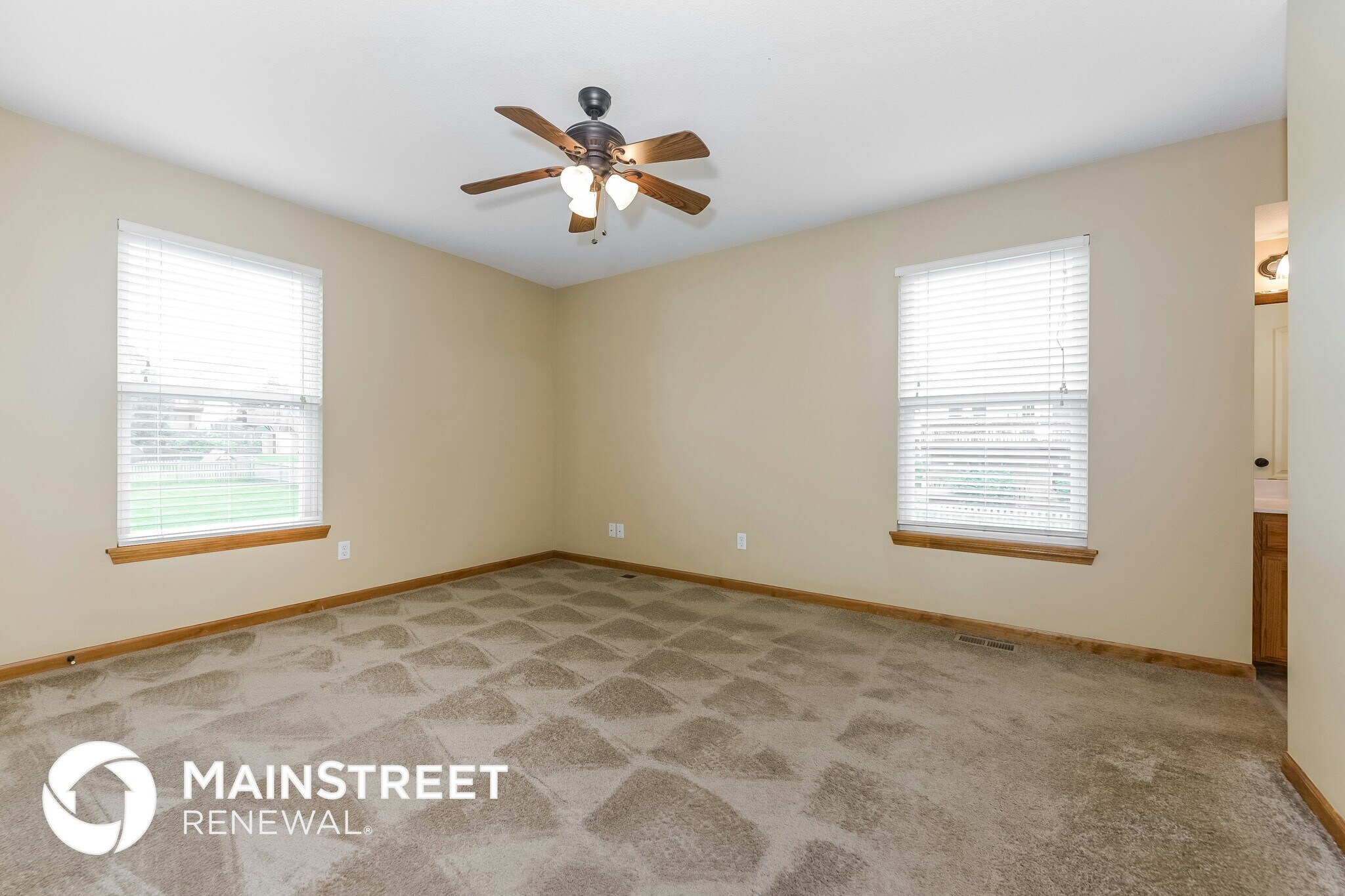 Building Photo - 1700 Clear Creek Dr