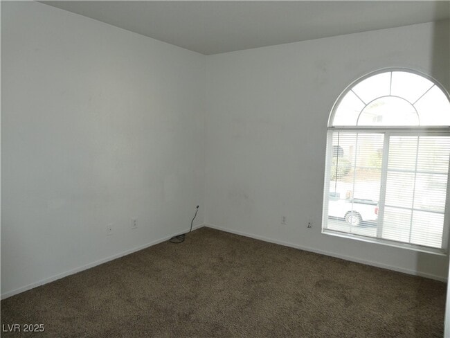 Building Photo - 109 Restful Crest Ave