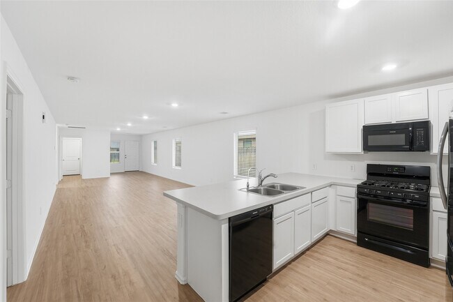 Building Photo - 213 Rustic Ridge Cir