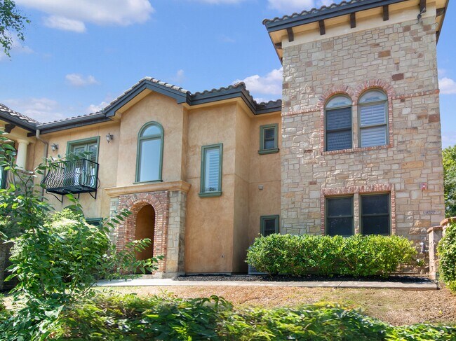 Building Photo - 123 Eaton St