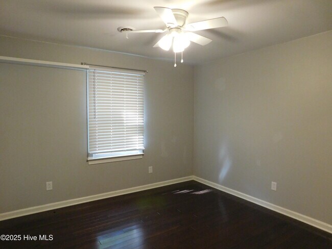 Building Photo - 278 Gatewood Dr