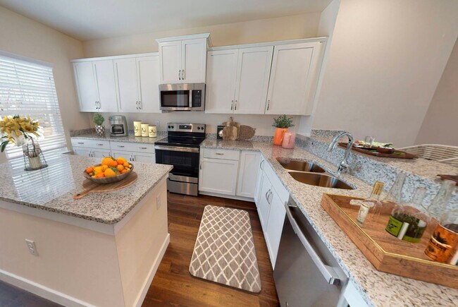 Building Photo - Willet | 4 Bed 3.5 Bath | Garage | 2287 sf | $3120 - $3432 | 8, 9, 13, 14, and 15 month lease terms