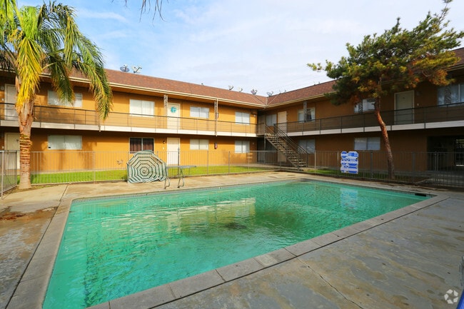 Building Photo - 3143 S H St