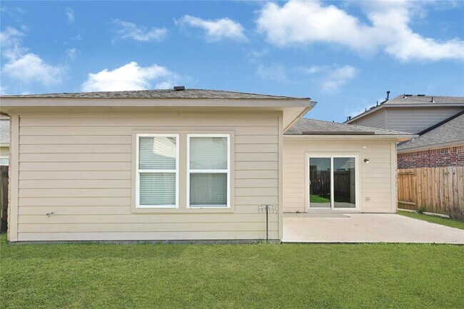 Building Photo - 18218 Tuscana Shores Dr