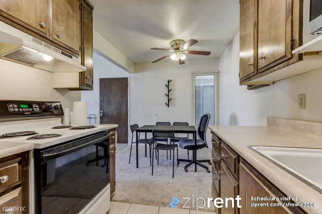 Building Photo - 1 br, 1 bath Condo - 6536 Embarcadero Driv...