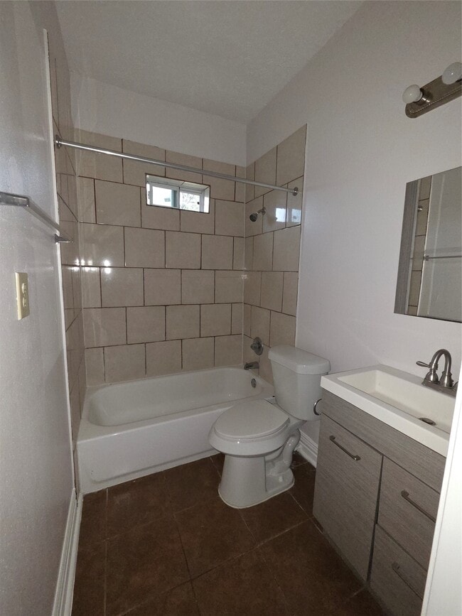 Building Photo - 7902 Hudson St