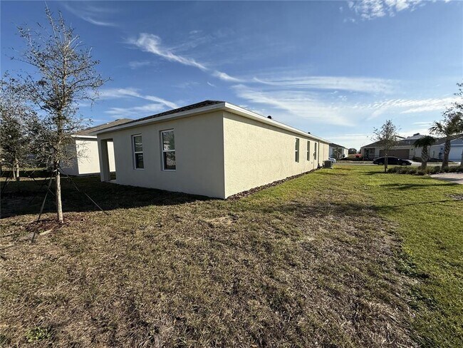 Building Photo - 1511 Ellesmere Ave