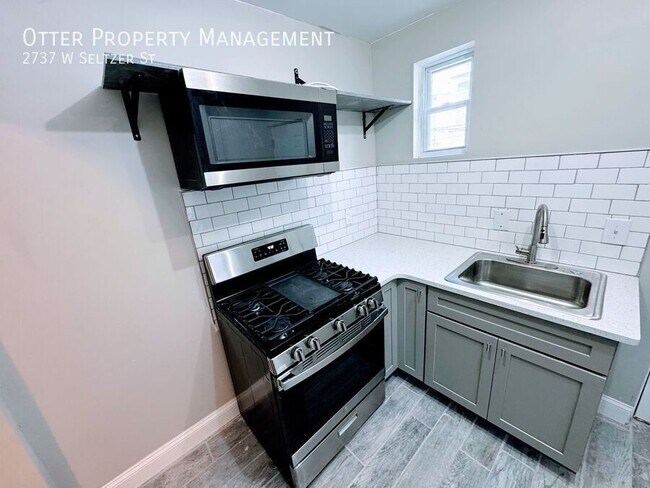 Building Photo - 2737 W Seltzer St