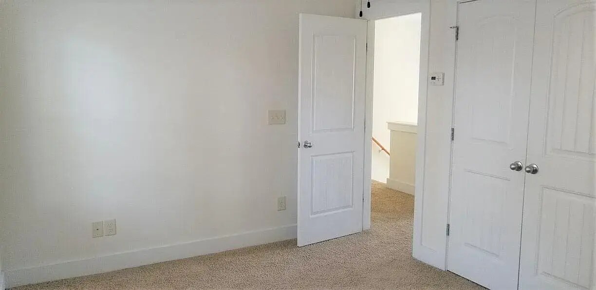 3d floor bedroom - 2908 New Hill Park Rd