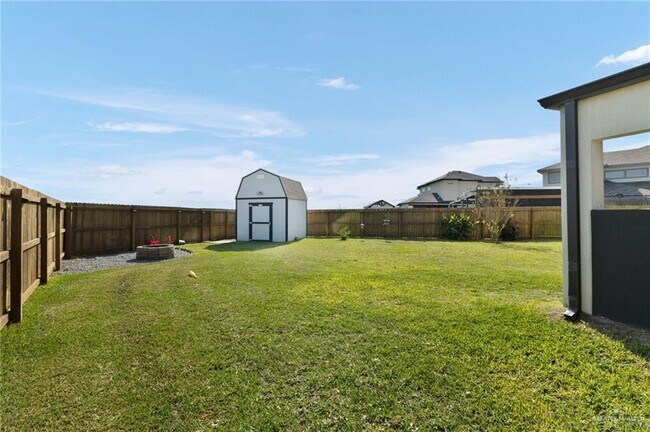 Building Photo - 35 Silverton Cir