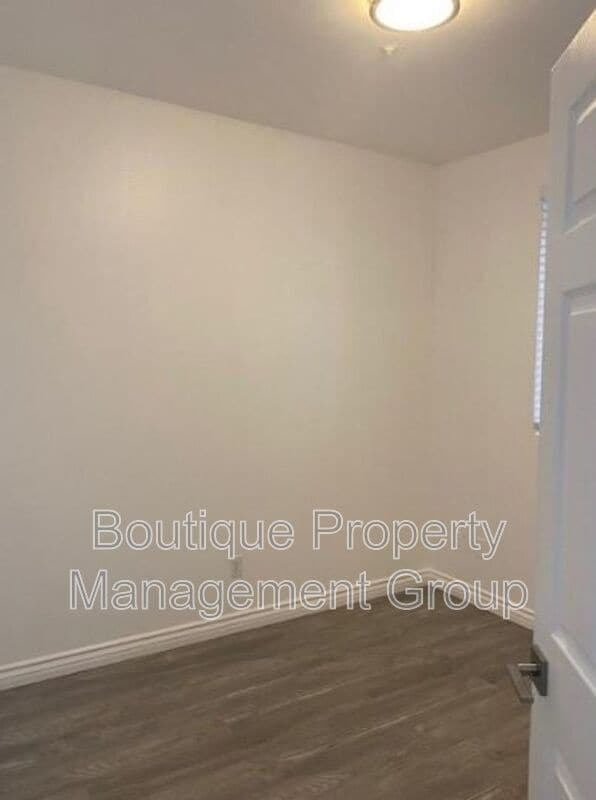 Building Photo - 555 Maine Ave