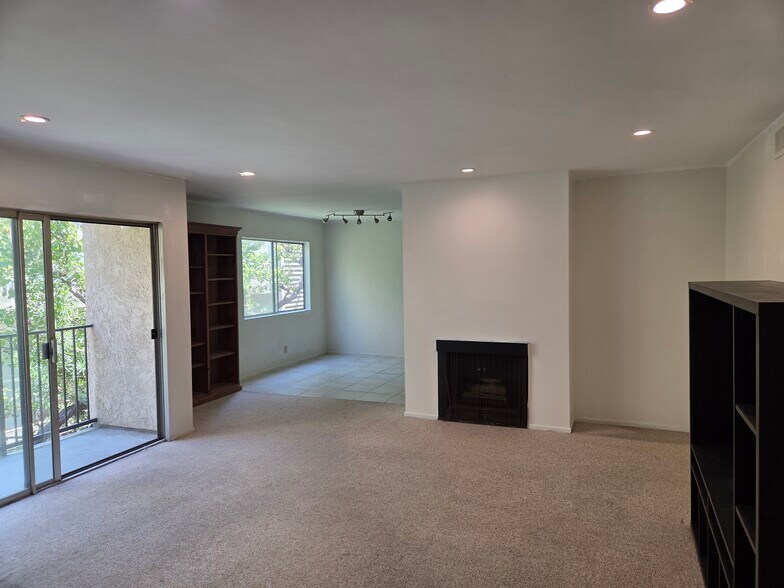 carpets are being changed to flooring. - 621 Strand St