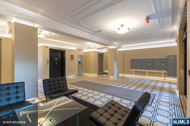 Building Photo - 855 Broad St