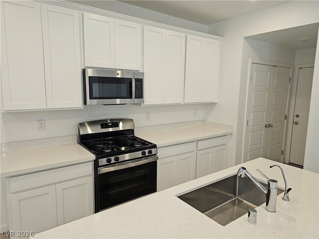 Building Photo - 6851 Gaslamp Hbr Ave