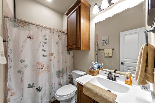 Building Photo - 652 Cottage Pl