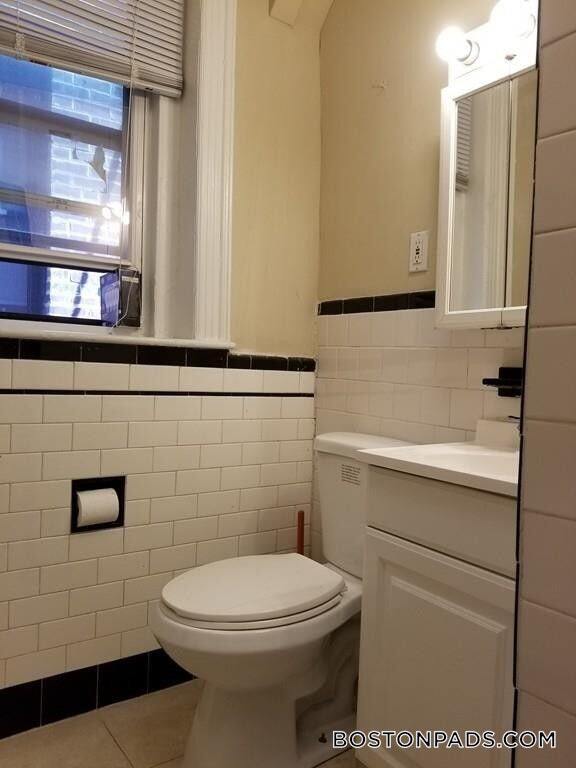 Building Photo - 15 Aberdeen St