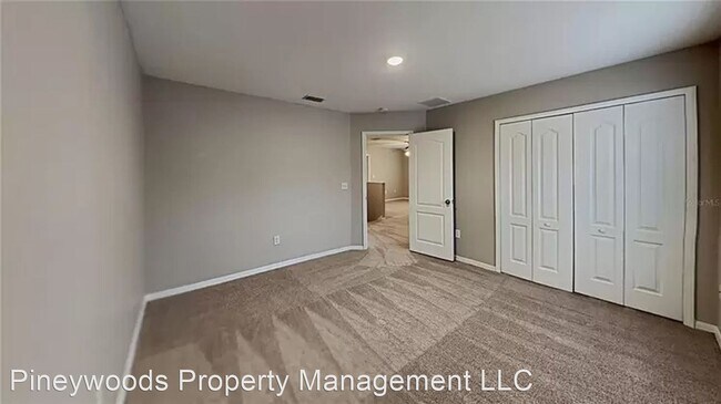 Building Photo - 5 br, 2.5 bath House - 18055 Glastonbury Ln