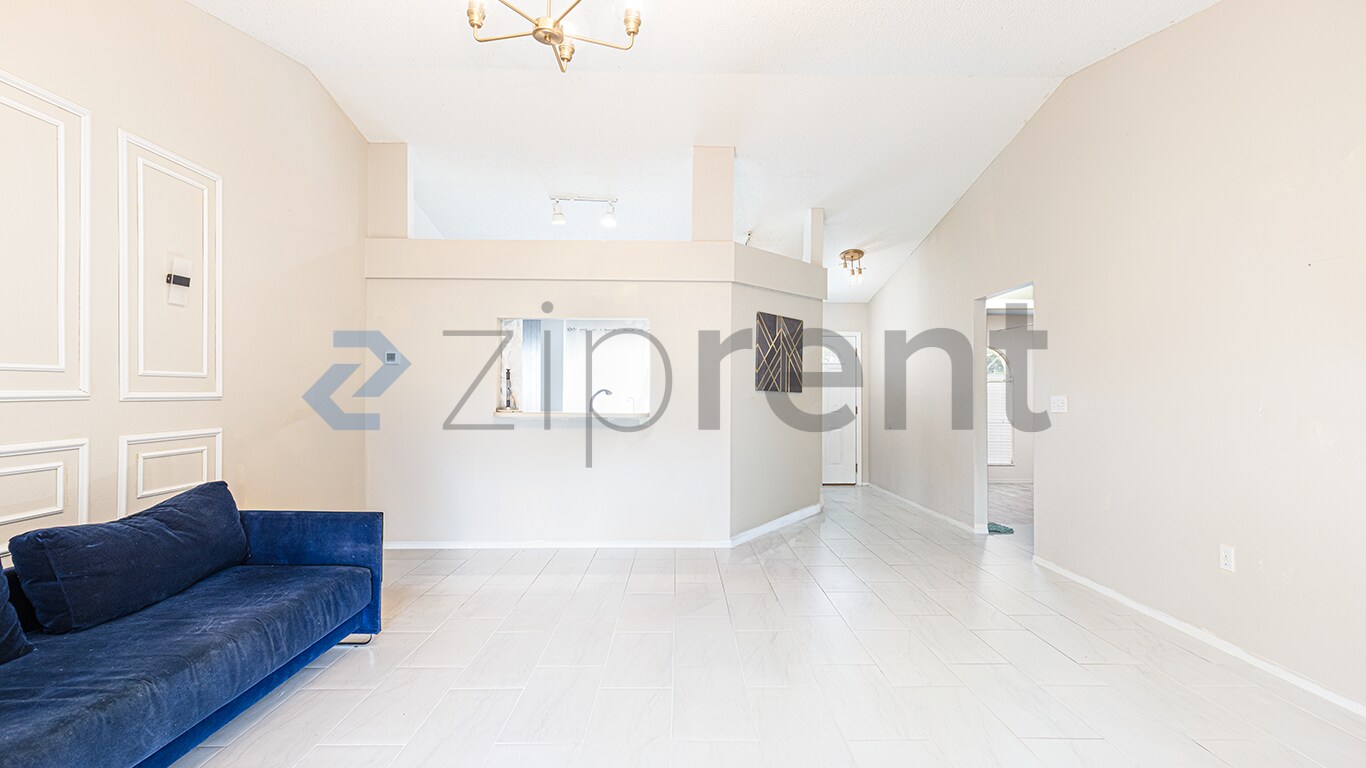 Building Photo - Unit