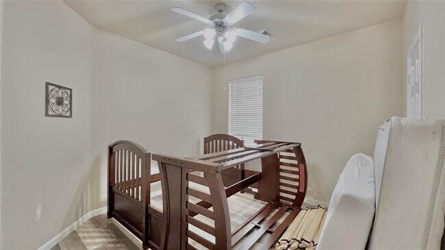 Building Photo - 5123 Shadow Breeze Ln