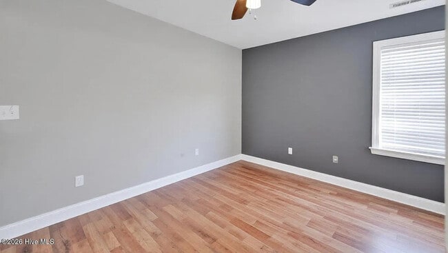 Building Photo - Lease to Own