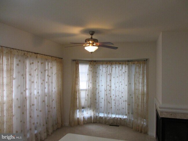 Building Photo - 43811 Tattinger Terrace