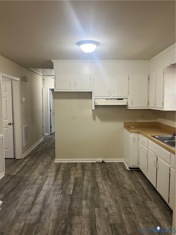 Building Photo - 3301 Fisher Ave