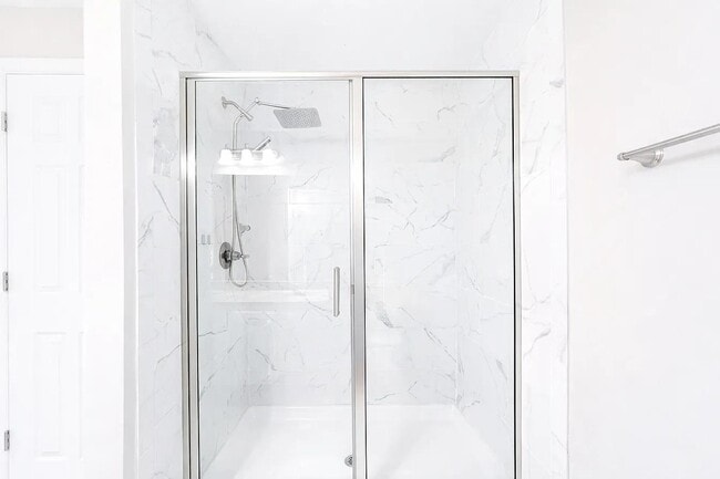 Building Photo - 207 Manitou Way