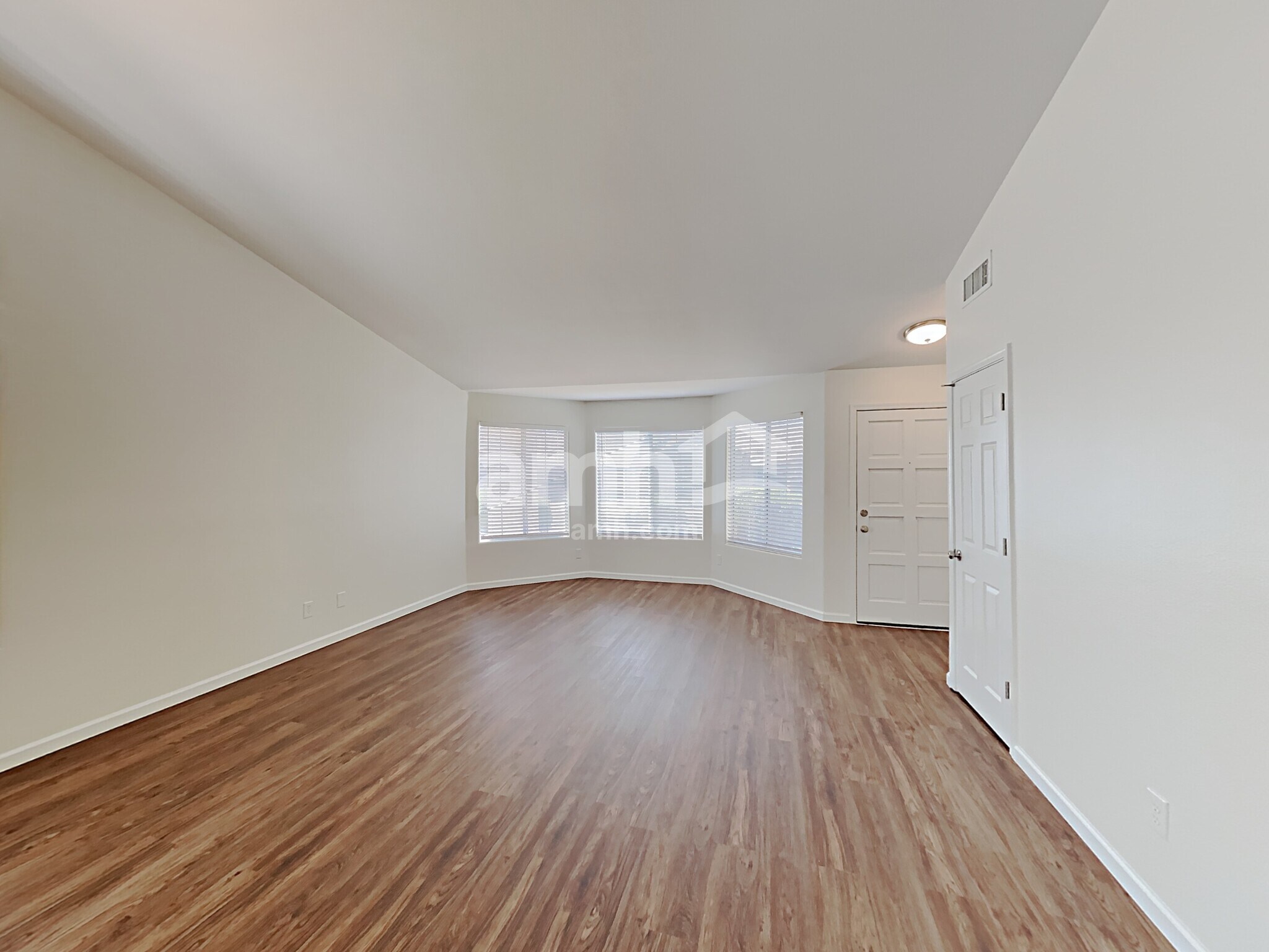 Building Photo - 4224 E Cathedral Rock Dr