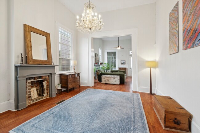 Possible 3rd bedroom - 2224 Dumaine St