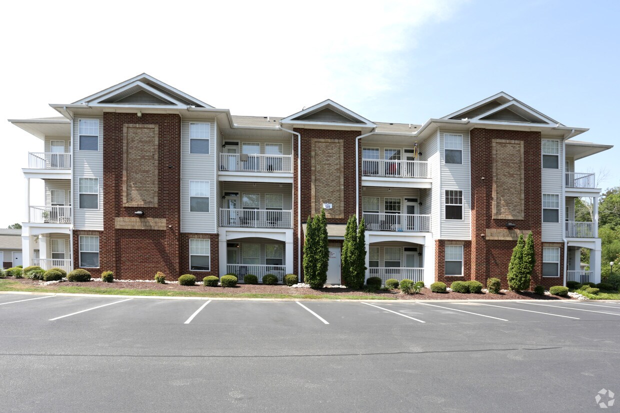 700 Acqua At Windy Knolls Newport News Va Apartment Finder
