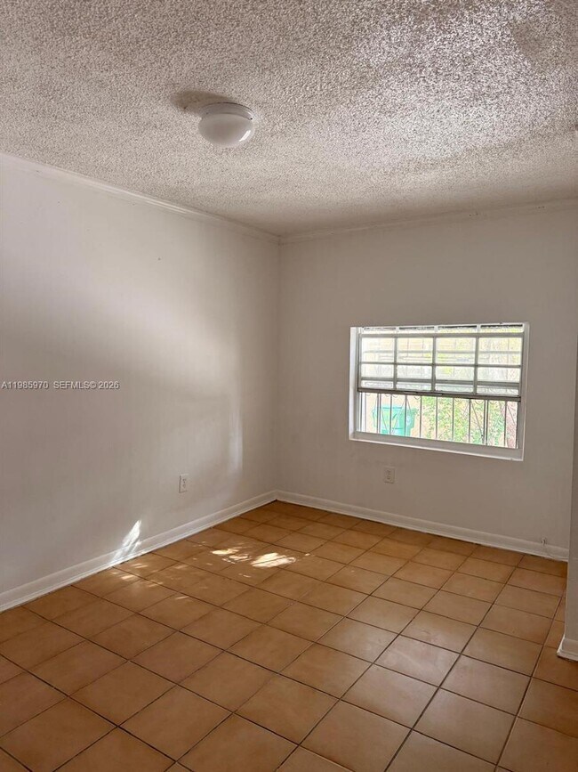 Building Photo - 409 NW 33rd St